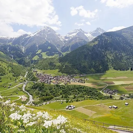 Cuntera Hotel Curaglia