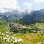 Cuntera 3* Curaglia